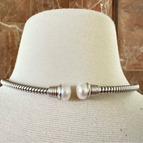 Authentic Pearl Silver Tone Chocker Style Necklace Size 16” - Picture 4 of 6